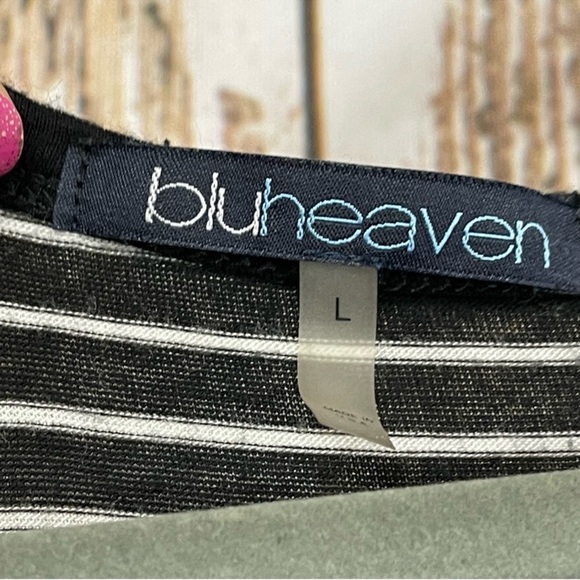 Bluheaven Striped T-shirt with cutouts. Size Large. In good used condition! - Picture 3 of 4